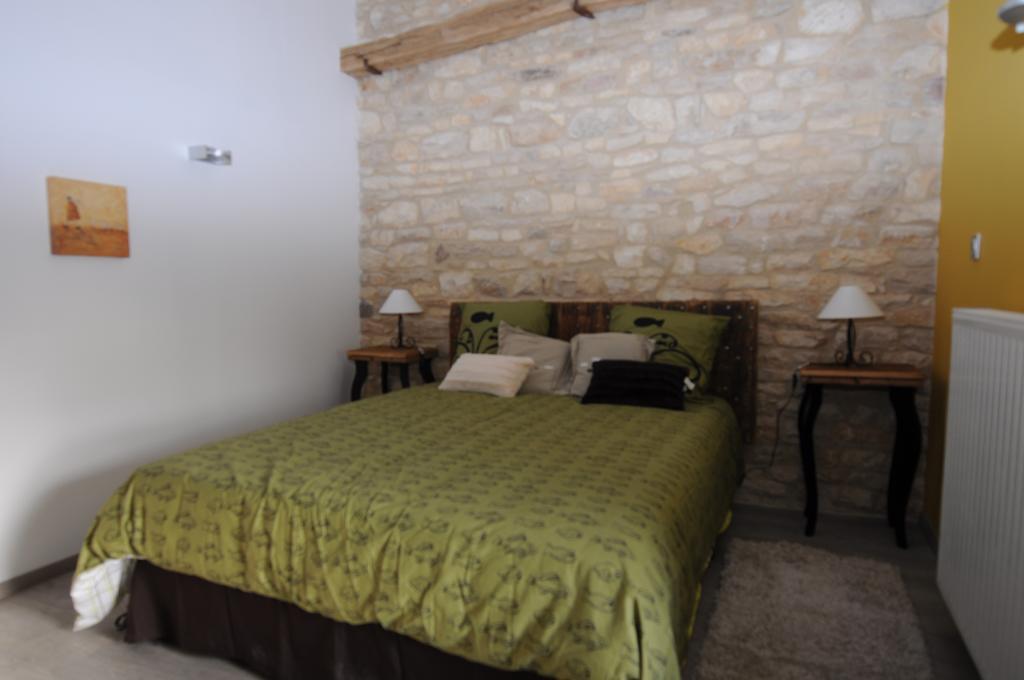 Le Clos de Fernande Corcelles-les-Arts Habitación foto